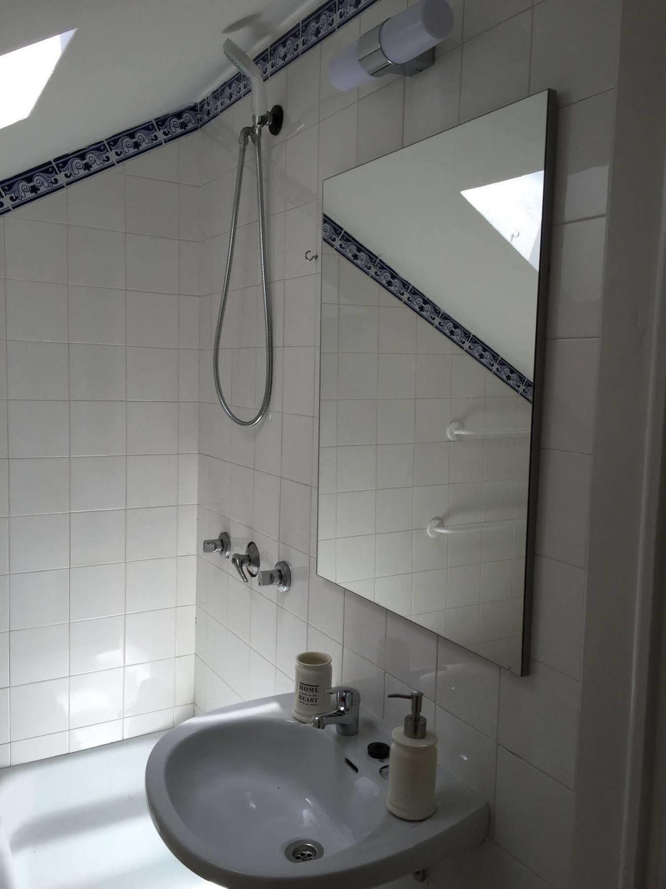 Eco Ljmonade Hostel *